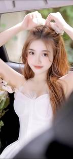 号舱房的女人 照片
